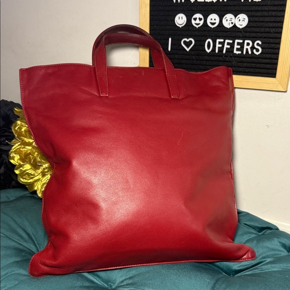 Loewe Bold Red Lambskin Tote Bag - Picture 6 of 13